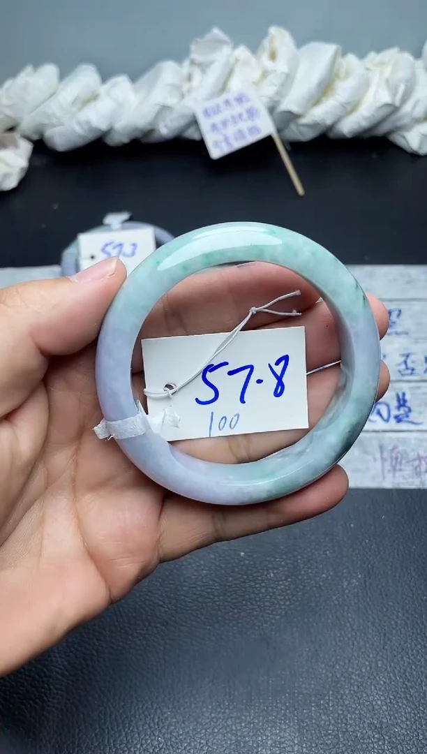 未镶嵌手镯翡翠100