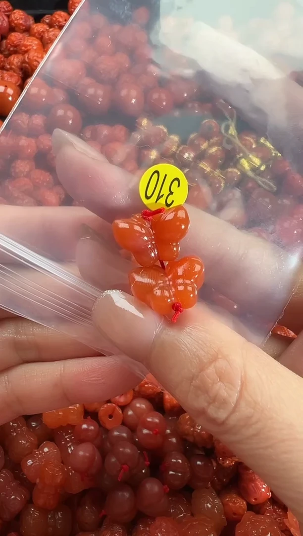 颈饰未镶嵌南红玛瑙1