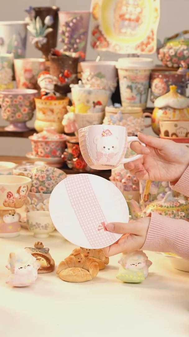 摆件陶景德镇釉下彩手绘设计师款陶瓷