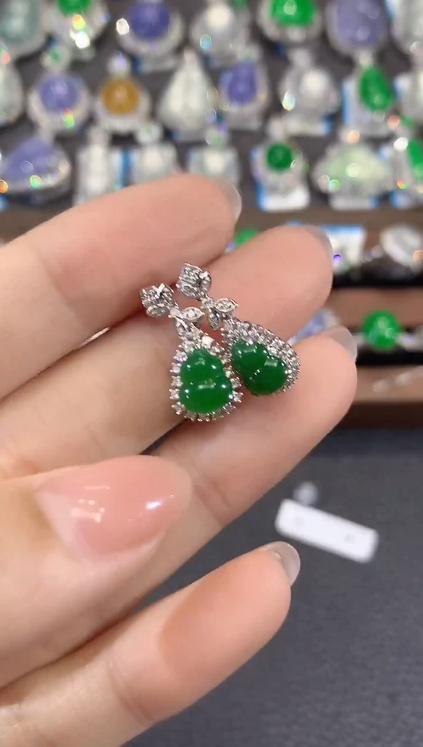 18K金镶嵌翡翠耳饰A76翡翠