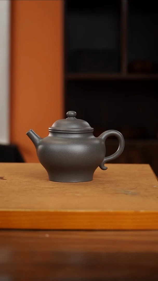 逃****9知己壶清灰紫泥