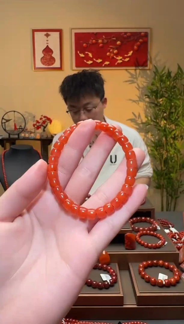 【闪购商品】南红玛瑙未镶嵌手串一条约7mm 多样性发货