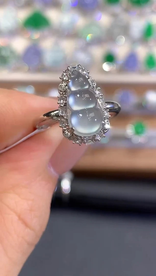 18K金镶嵌戒指翡翠a154