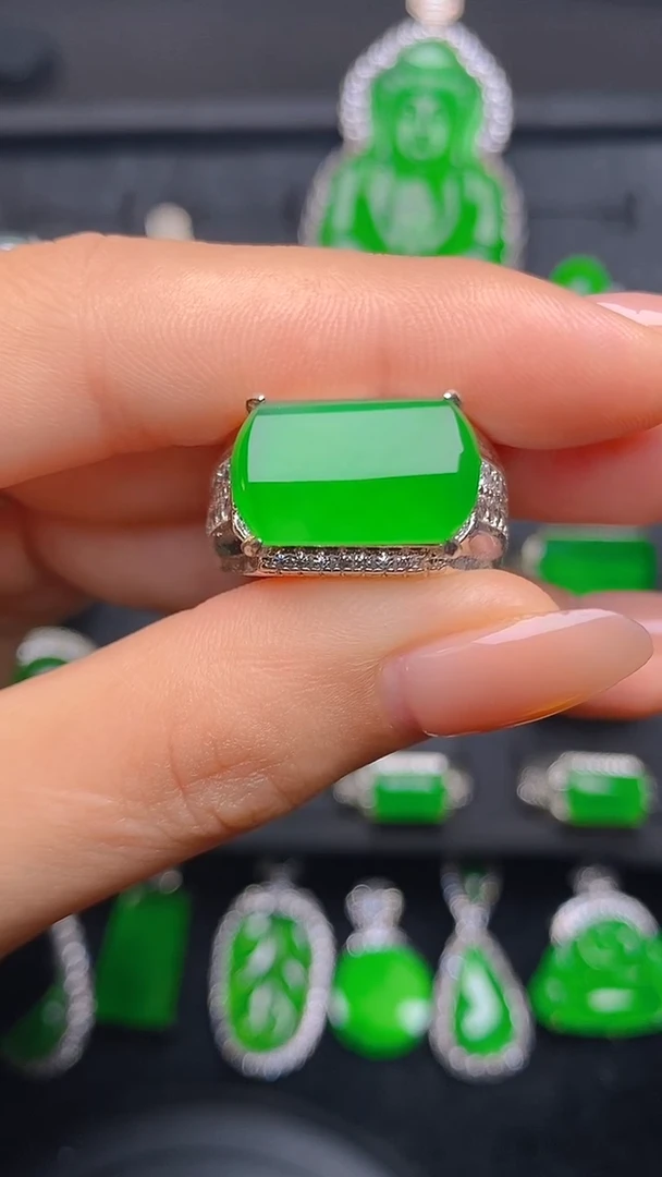 未镶嵌戒指翡翠马鞍