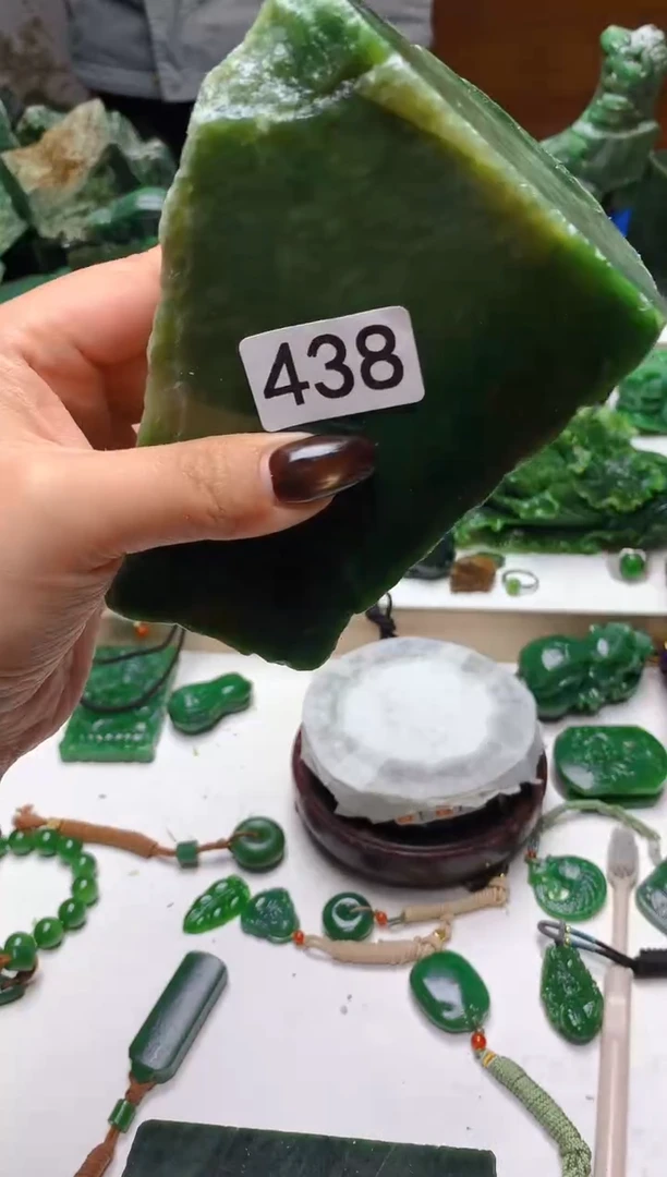 未镶嵌和田玉摆件1