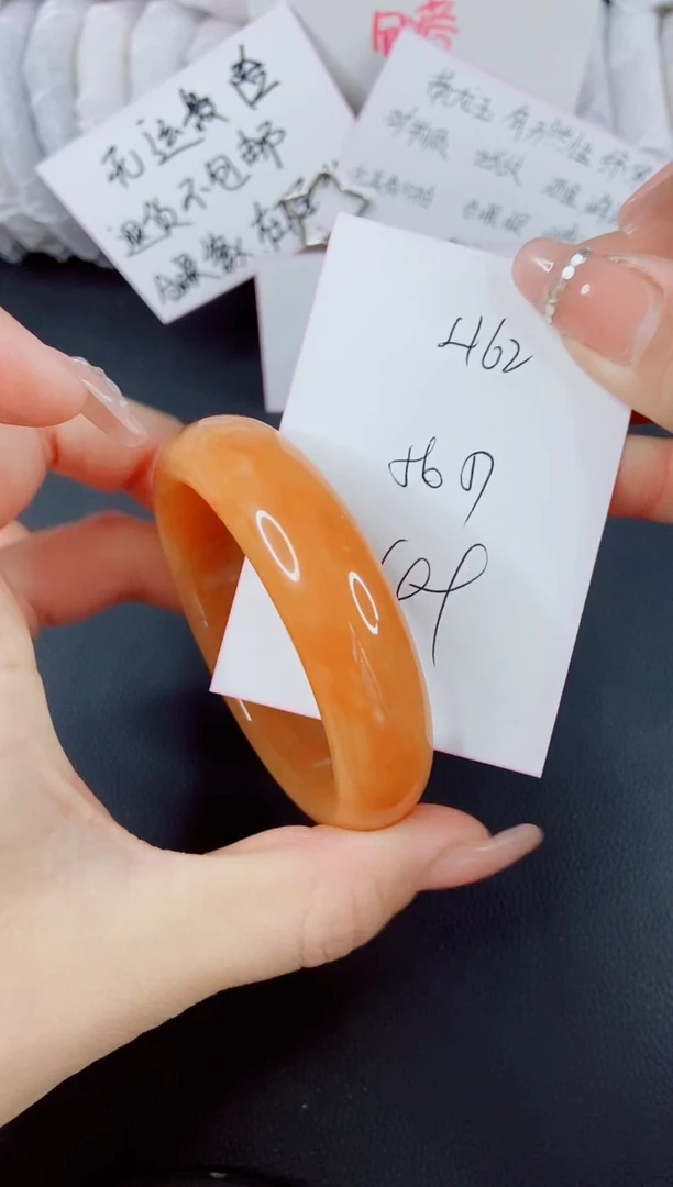 【闪购商品】石英质玉手镯未镶嵌H62-56/57