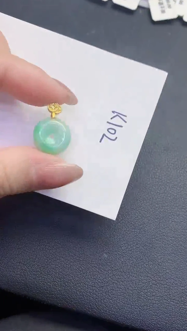 颈饰未镶嵌翡翠缅甸天然翡翠A货