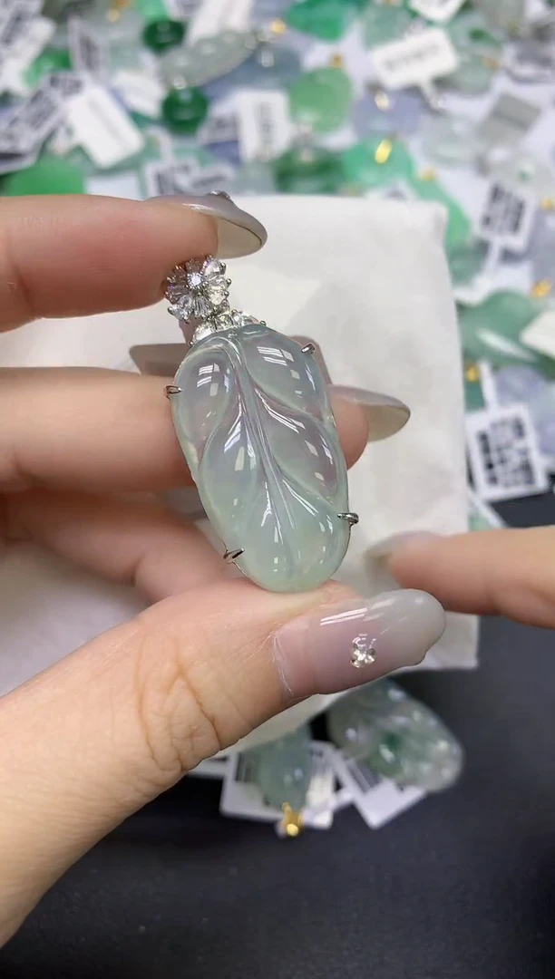 颈饰未镶嵌翡翠天然缅甸翡翠A货百元以上9元证书费自理