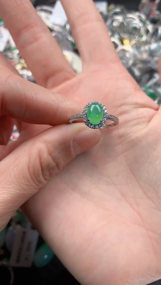 银S925镶嵌戒指翡翠666         6666         6