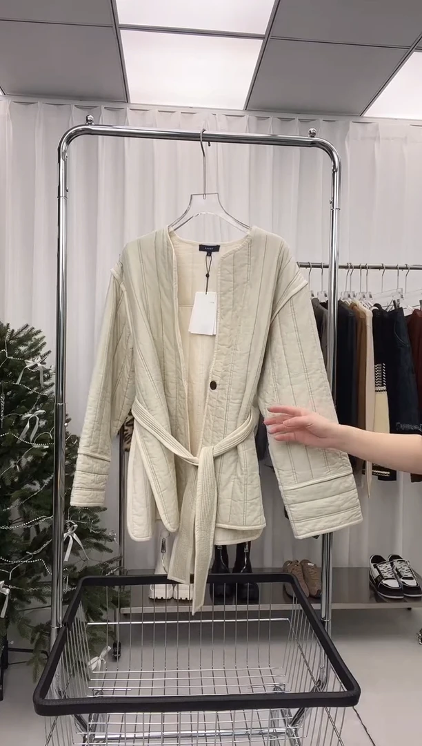 编号013   SOEUR 薄款夹棉外套  待开价