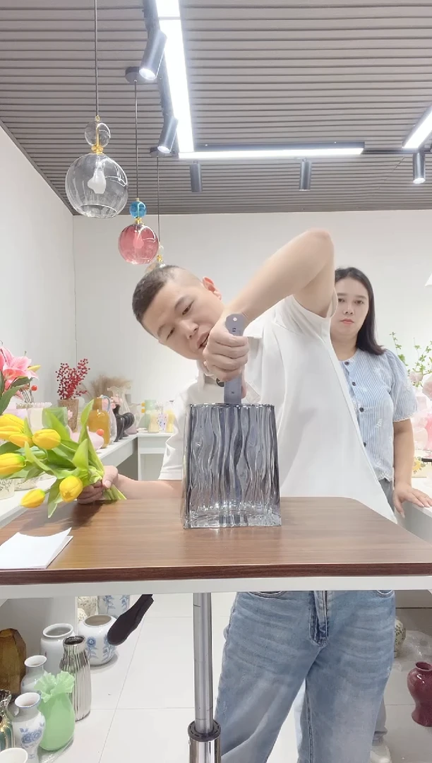 礼袋烟灰小号花瓶