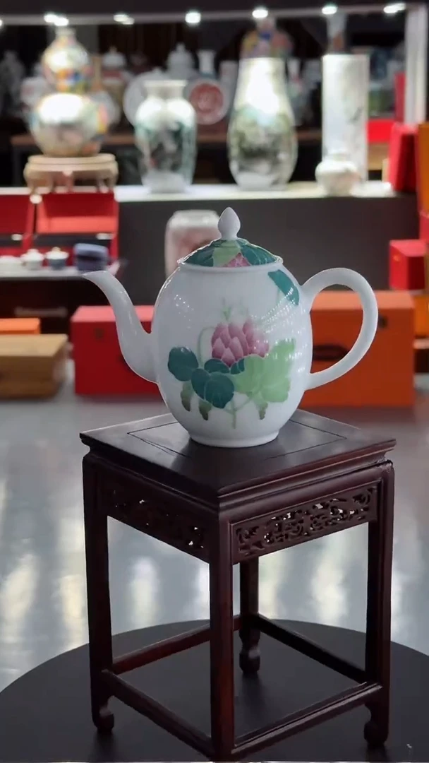 【闪购商品】手绘款四季扁豆美人肩壶