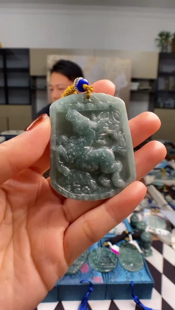 颈饰未镶嵌翡翠多样性发其一