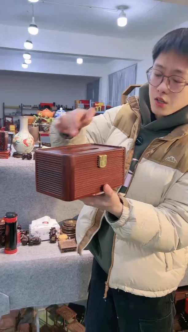 【闪购商品】染料紫檀（血檀）非洲小叶紫檀纸巾盒一个