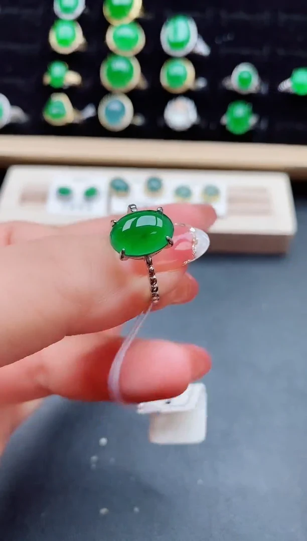 【闪购商品】翡翠戒指银S925镶嵌8000