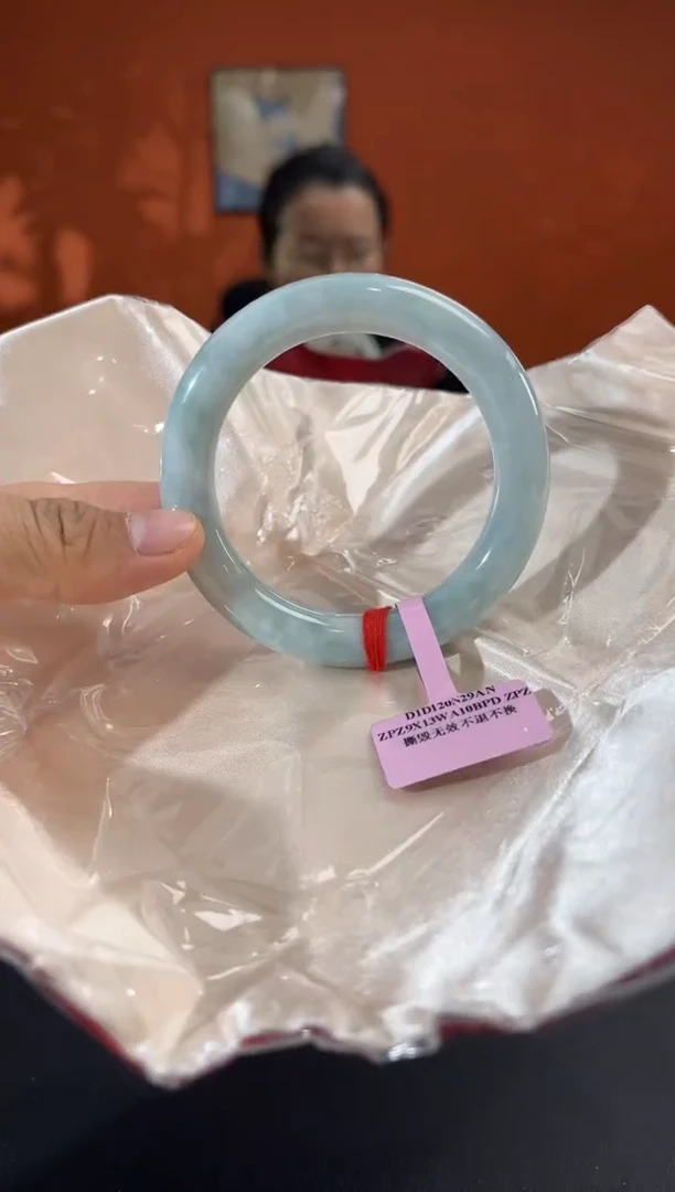 未镶嵌手镯翡翠4