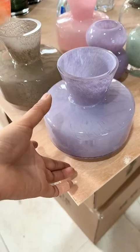 【闪购商品】玻璃紫色扁瓶