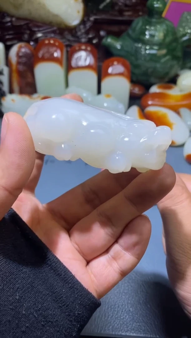 未镶嵌和田玉把件宋****，和田玉