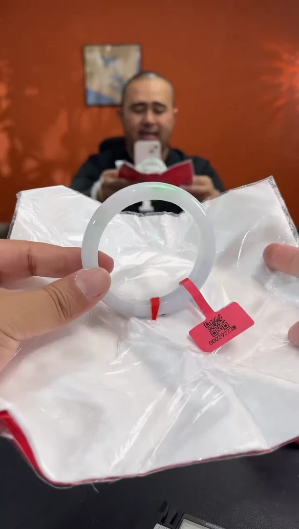 未镶嵌手镯翡翠10        圈口58