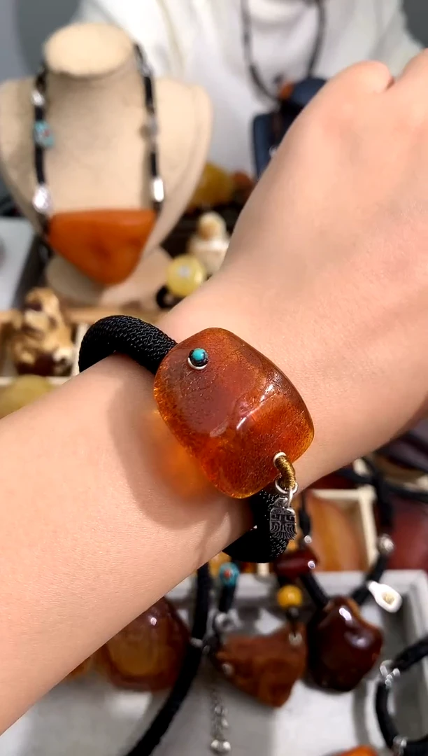 【闪购商品】蜜蜡裸石未镶嵌似玉