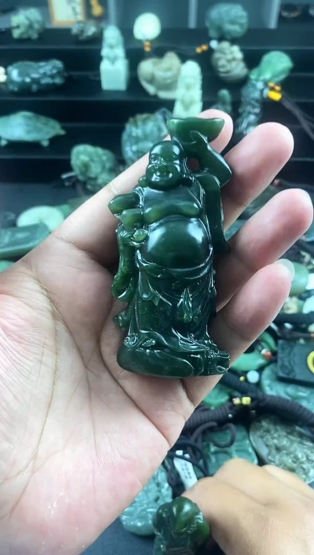 和田玉未镶嵌颈饰1