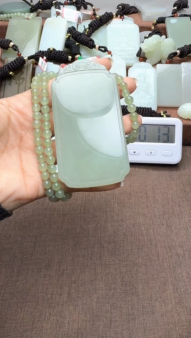 颈饰未镶嵌和田玉1