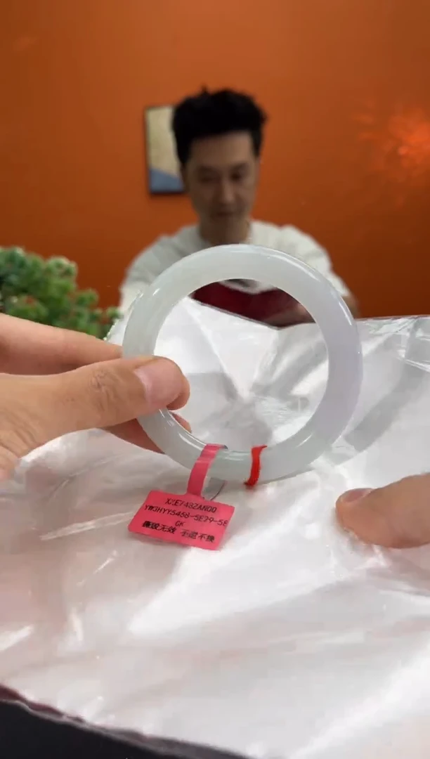未镶嵌手镯翡翠勤***蜂翡翠手镯