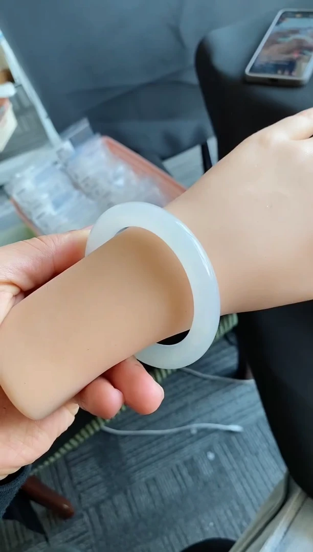 【闪购商品】翡翠手镯未镶嵌107号53.8*10.0*10.0圆条