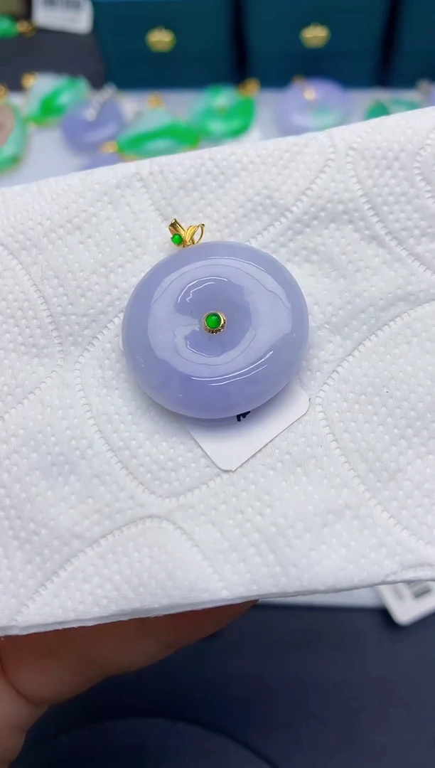 颈饰18K金镶嵌翡翠缅甸天然翡翠A货