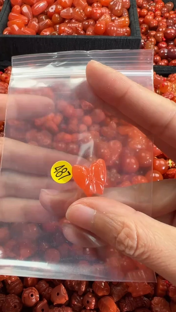【闪购商品】南红玛瑙颈饰未镶嵌1