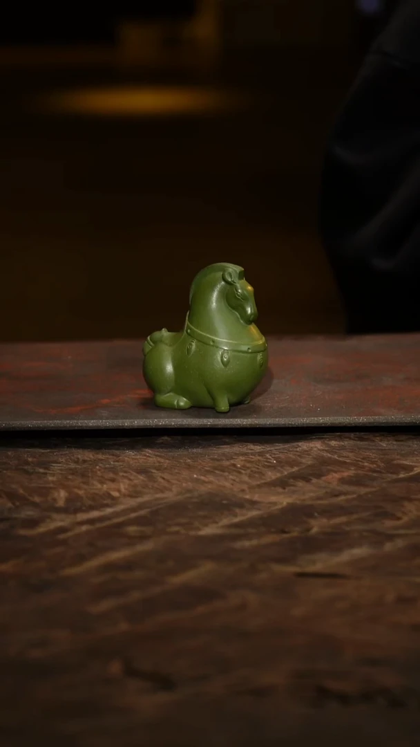 紫砂茶叶罐中号绿马