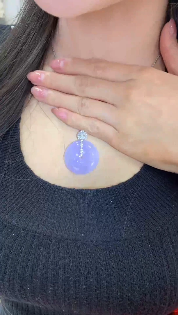 颈饰18K金镶嵌翡翠|不退不换