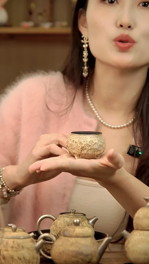 言野手作 粉引仿古三足杯