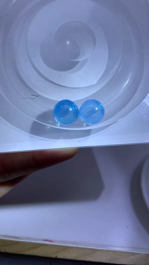 未镶嵌散珠红宝石D285 天空蓝 宝石12mm1颗28.8元