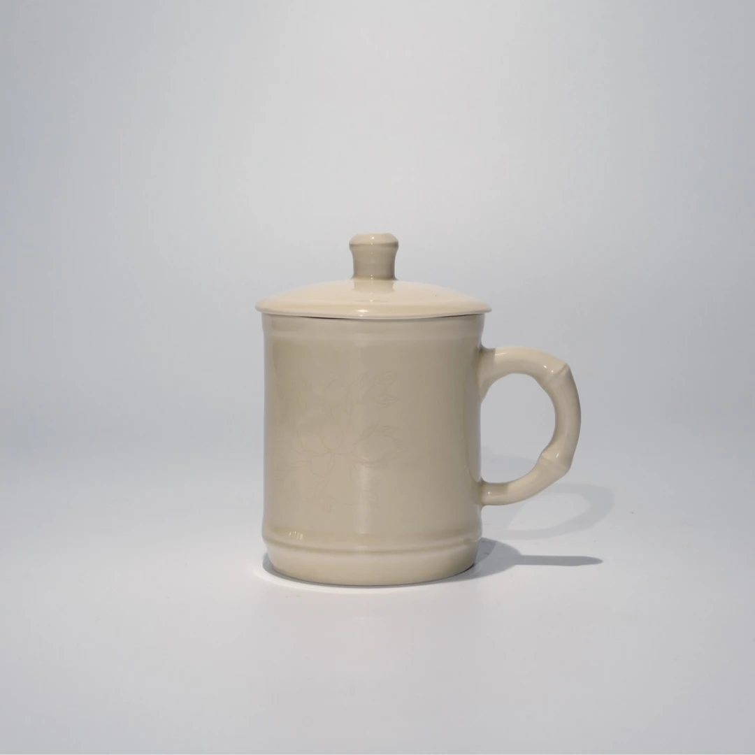 定窑定瓷牡丹办公杯