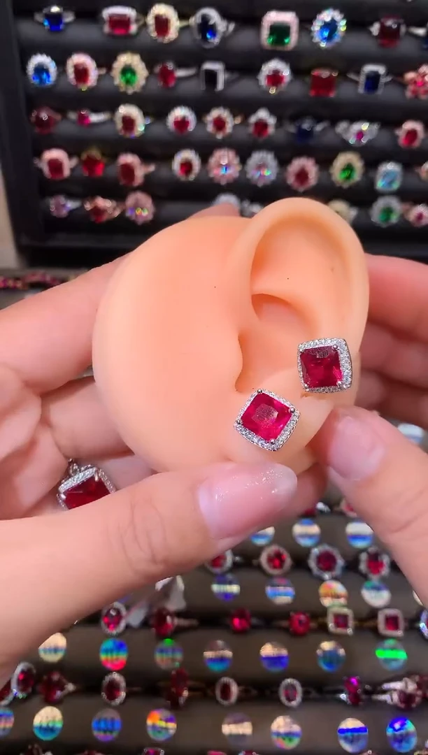 【闪购商品】红宝石耳饰银S925镶嵌8