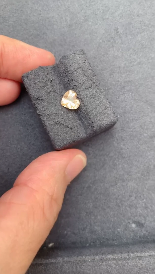 彩色蓝宝石裸石未镶嵌1ct黄蓝宝  BE