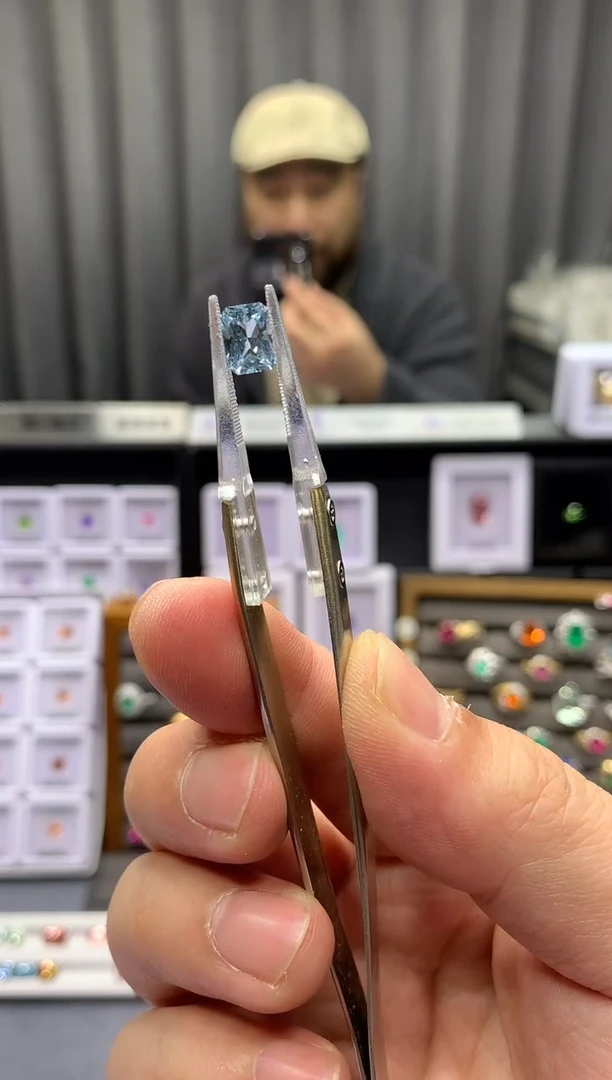 裸石海蓝宝石1.28ct 36