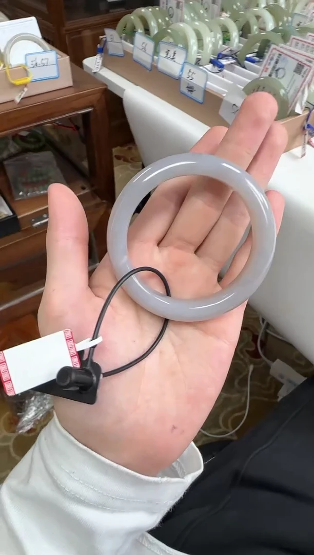 未镶嵌手镯和田玉56