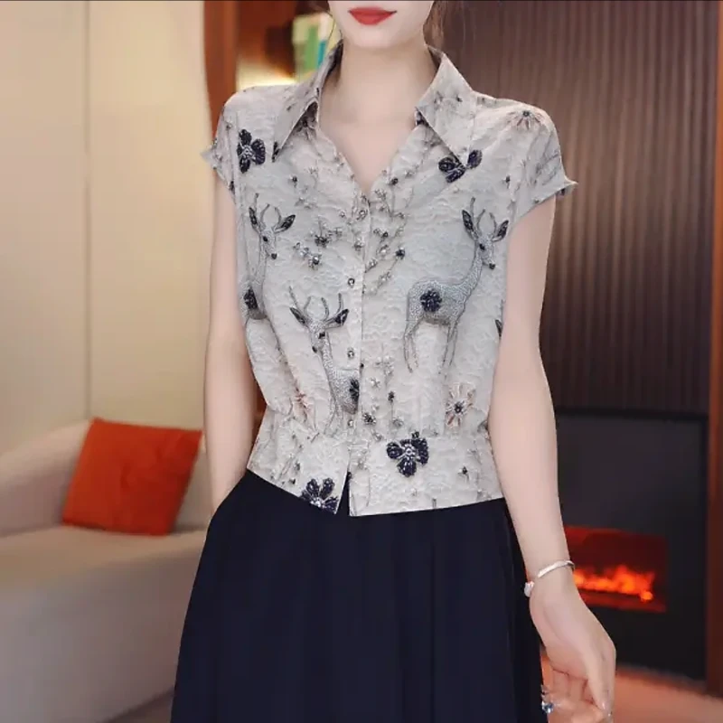 【鹿语繁花】夏季精选设计感小众时尚气质女V领短袖t恤百搭0525-1A