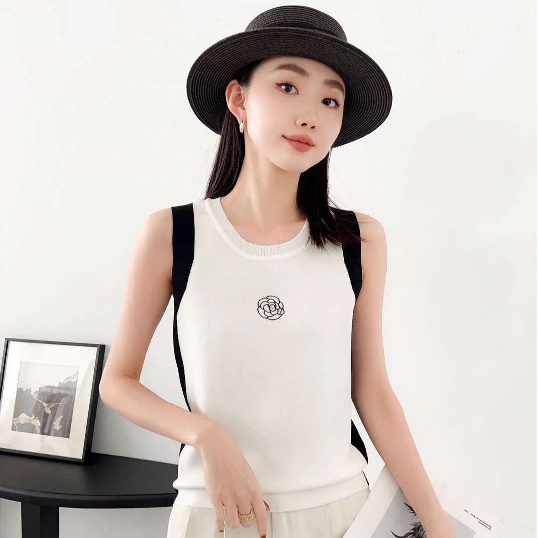 【面面专属】极简背心吊带打底百搭圆领无袖外穿短款针织衫251017