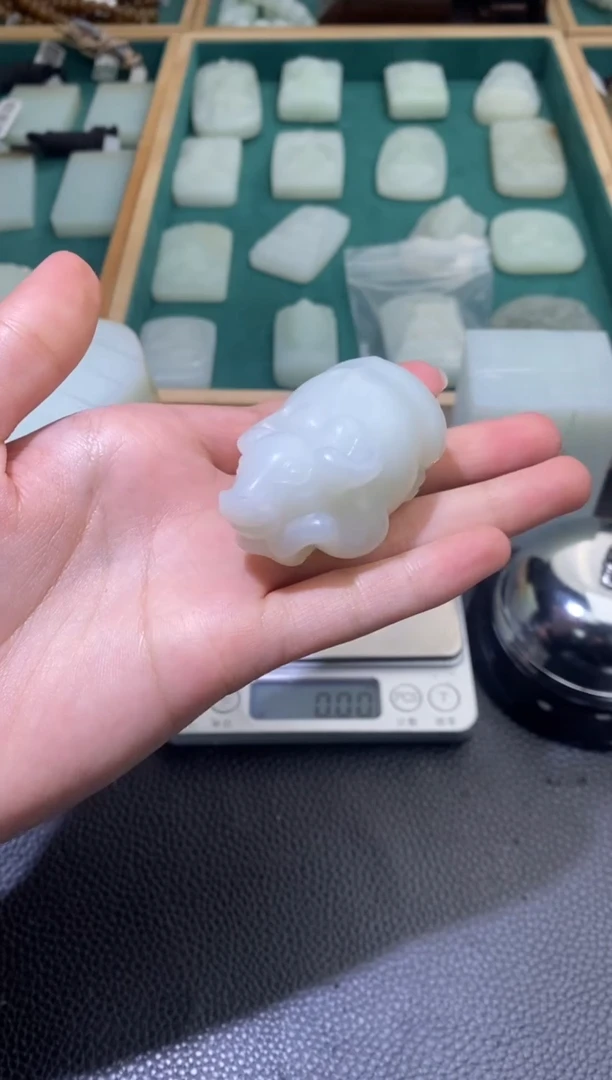 吊坠(不含链)未镶嵌和田玉饿芭莎牛