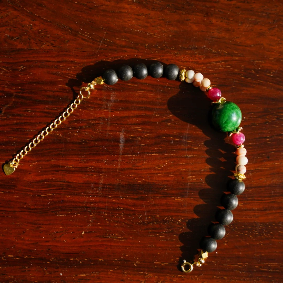 设计款合香珠手链