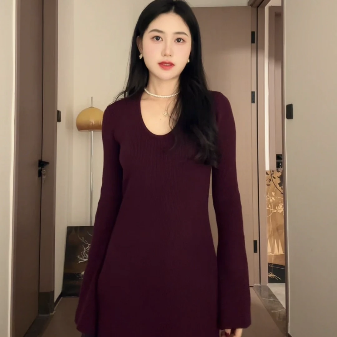 冷淡风纸片人喇叭袖A字裙摆收腰显瘦极简风长裙秋冬针织连衣AA054