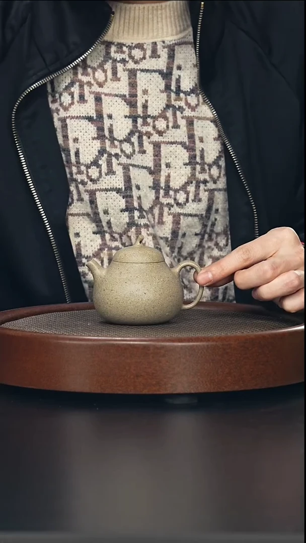 茶壶紫砂茄瓜-黑段-全手工微瑕（破）
