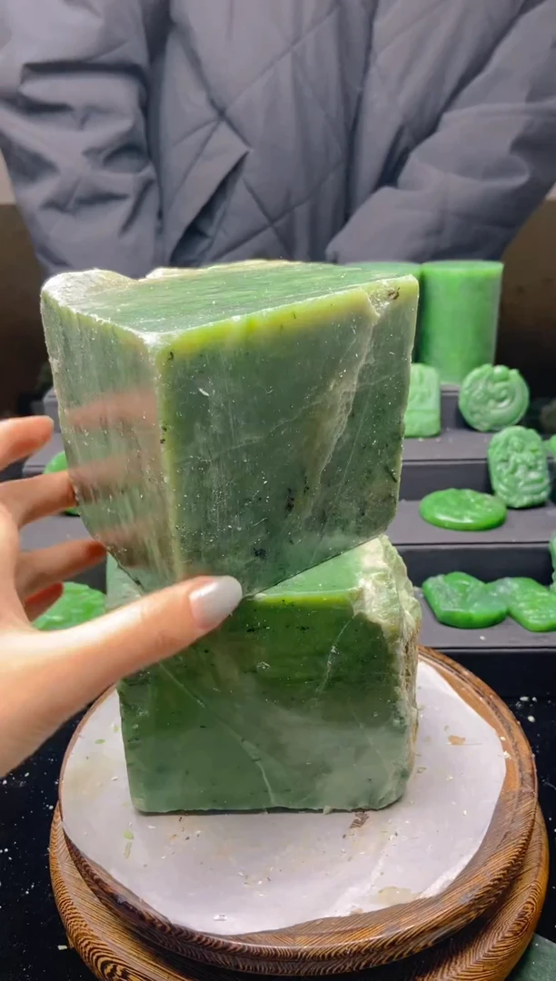 未镶嵌和田玉珠宝半成品1