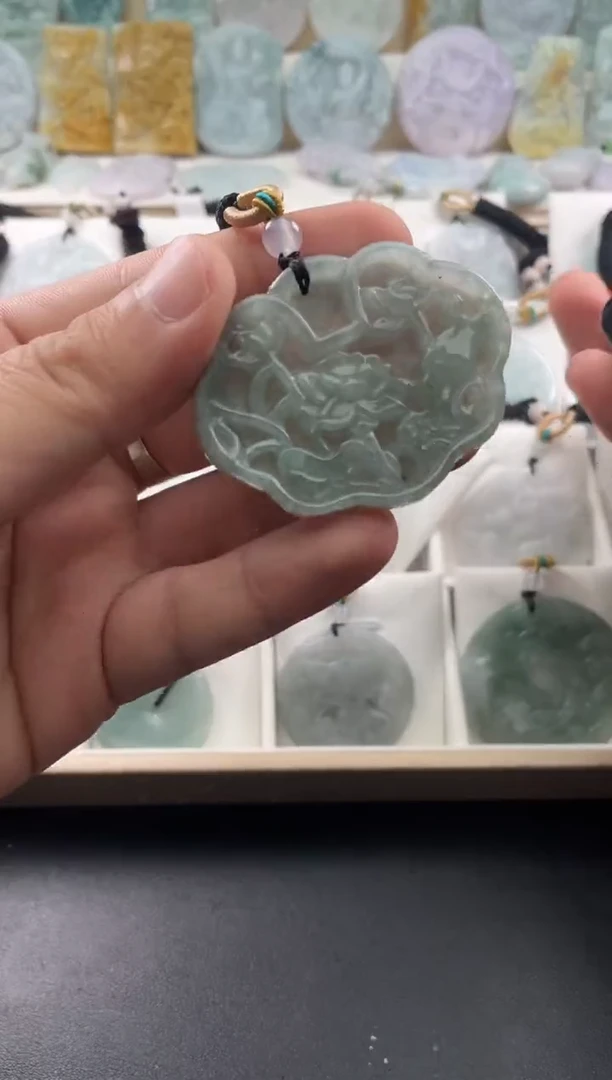 颈饰未镶嵌翡翠25/11/12/7423