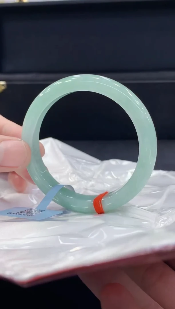 未镶嵌手镯翡翠翡翠手镯