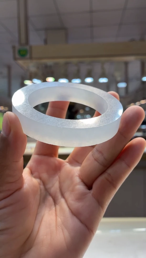 未镶嵌手镯定制翡翠55-56参考价小六三开定金一万