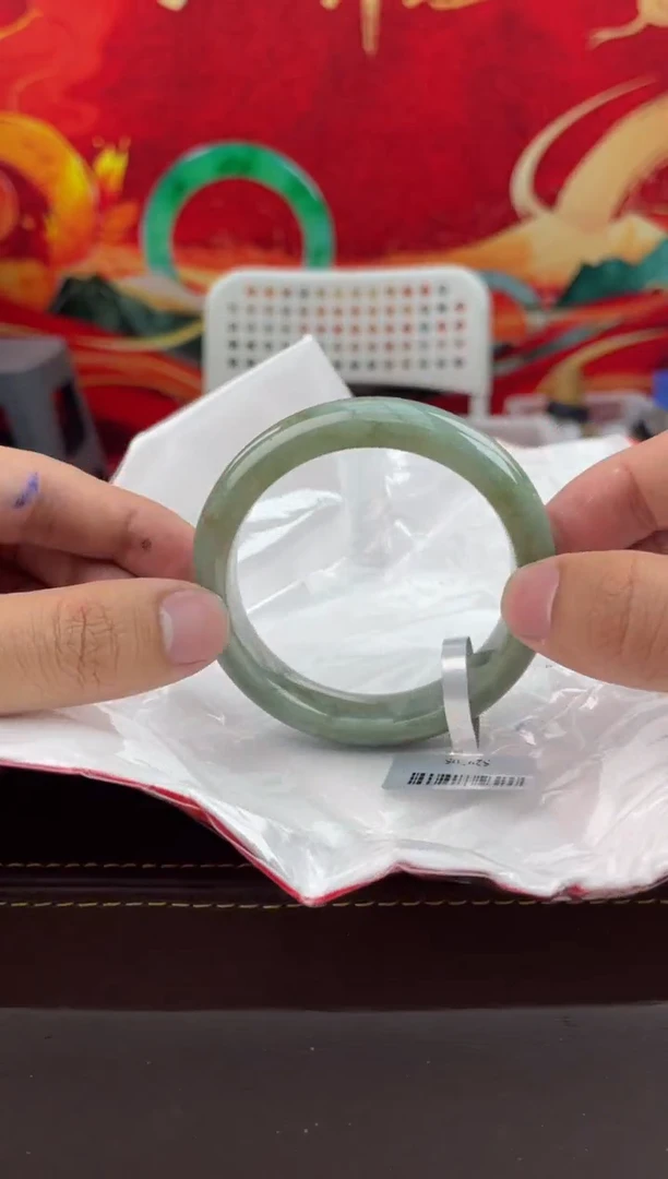 【闪购商品】翡翠手镯未镶嵌3翡翠手镯（微瑕）